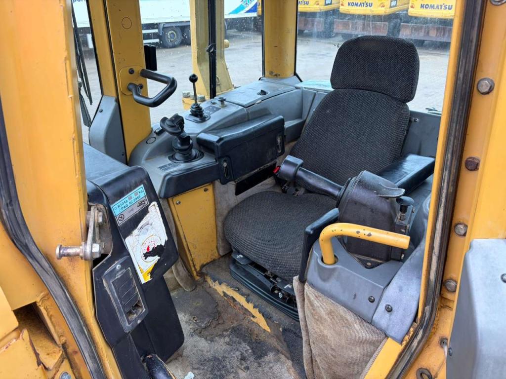 Caterpillar D6N XL Photo 20
