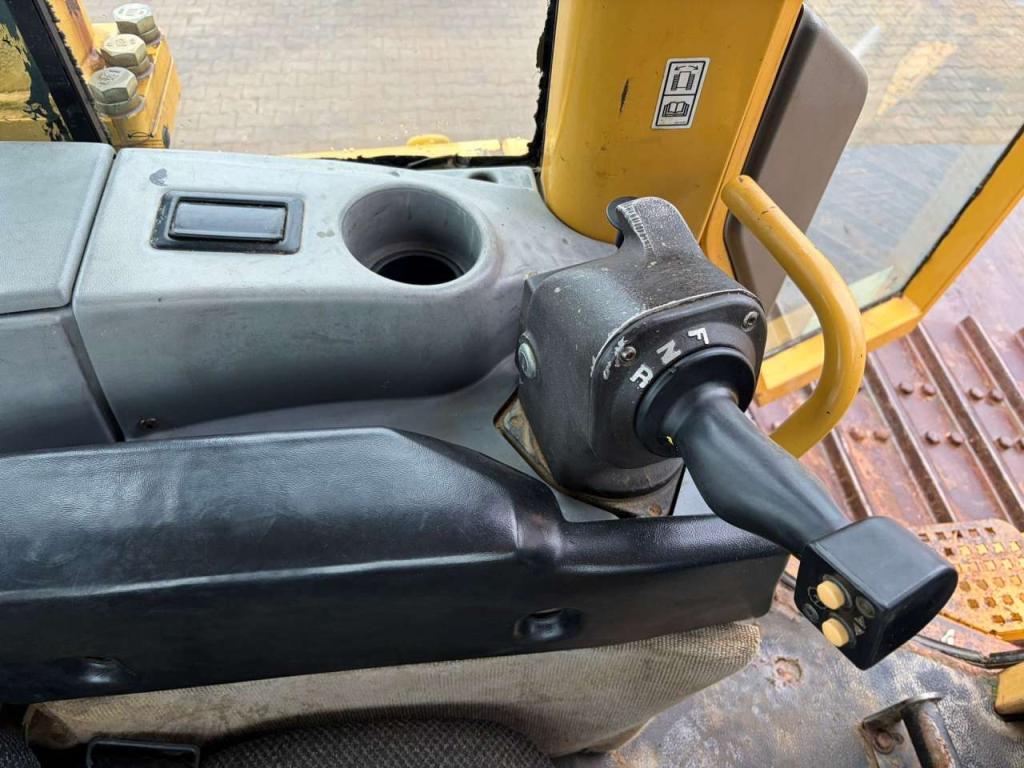 Caterpillar D6N XL Photo 22