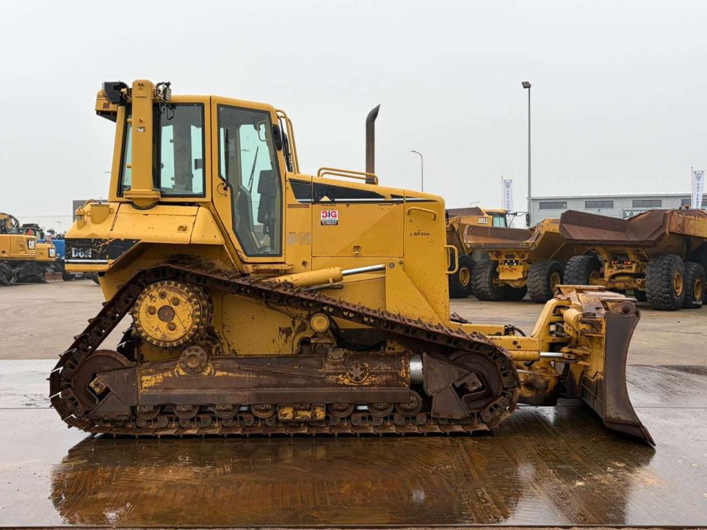 Caterpillar D6N XL Photo 6