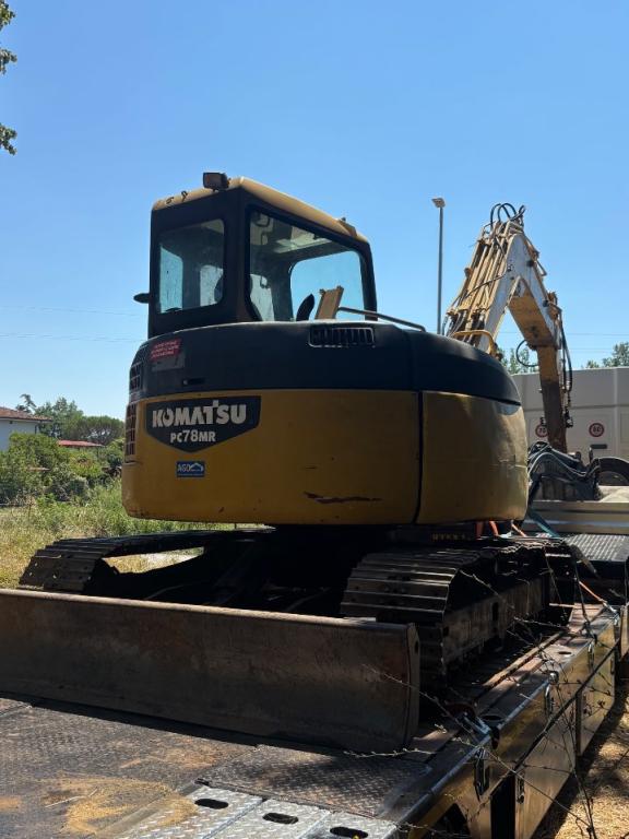 Komatsu PC78 MR-6 Photo 2