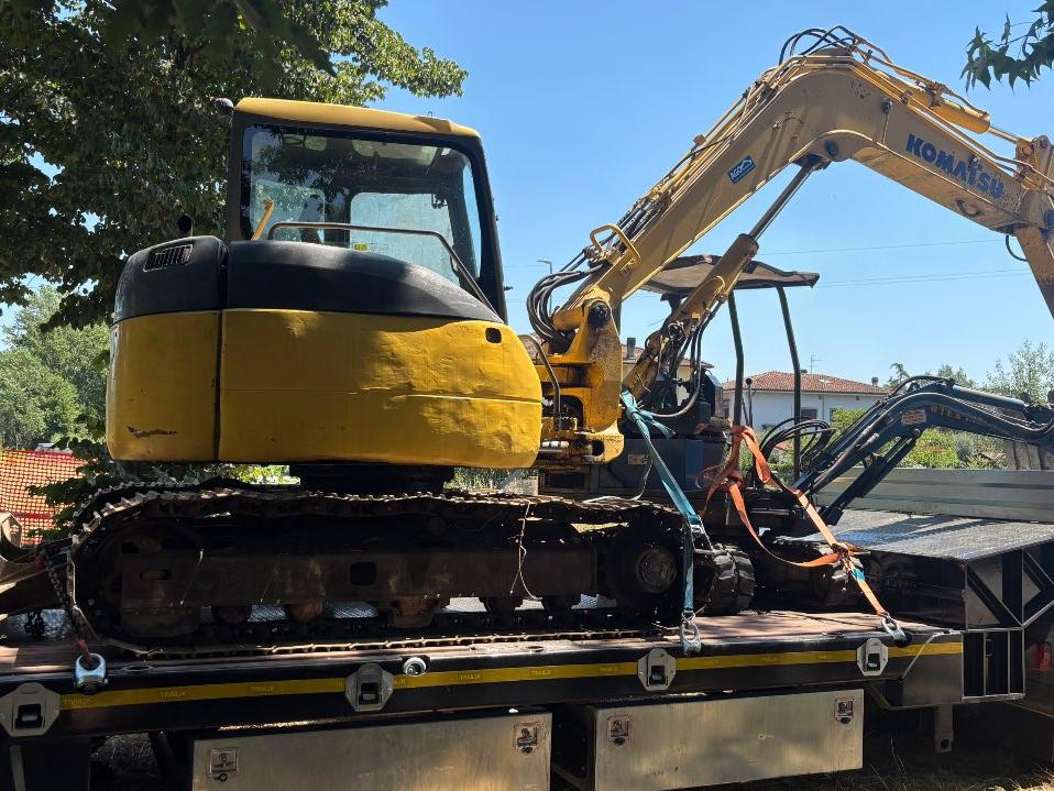 Komatsu PC78 MR-6 Photo 3