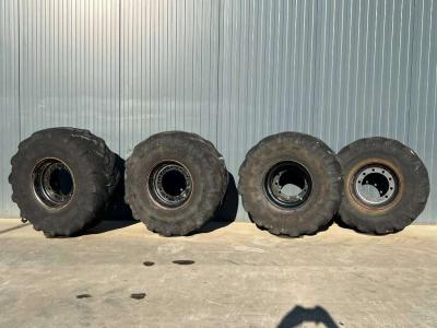 Pneu pour Michelin 445/70R19.5 incl. rim en vente par Smitma B.V.