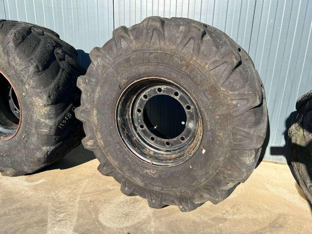 Pneu pour Michelin 445/70R19.5 incl. rim Photo 10
