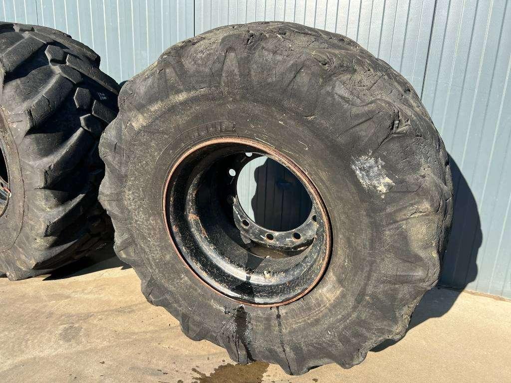 Pneu pour Michelin 445/70R19.5 incl. rim Photo 12