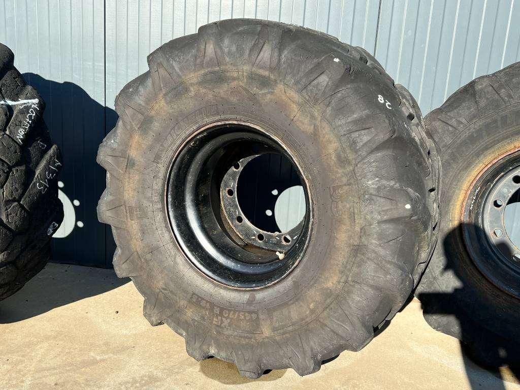Pneu pour Michelin 445/70R19.5 incl. rim Photo 4