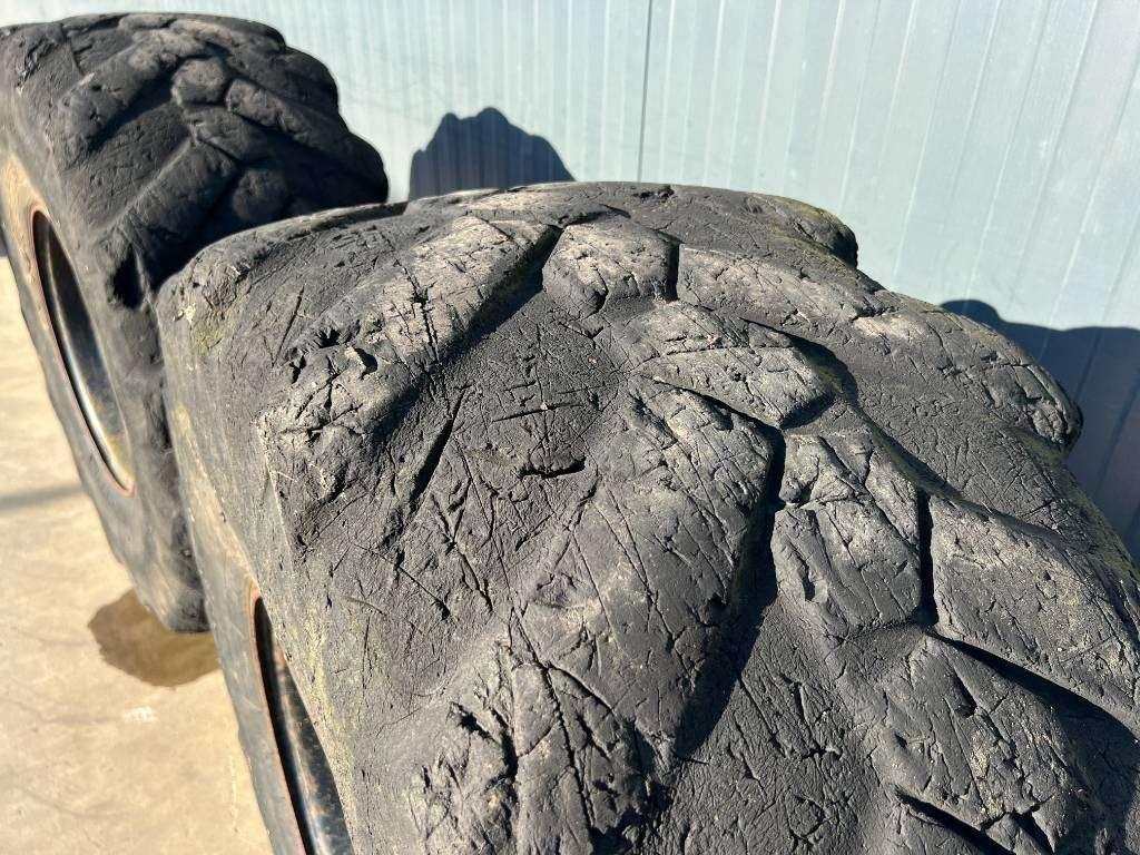 Pneu pour Michelin 445/70R19.5 incl. rim Photo 9