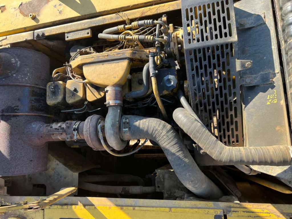 Komatsu PC240NLC-6K Photo 8