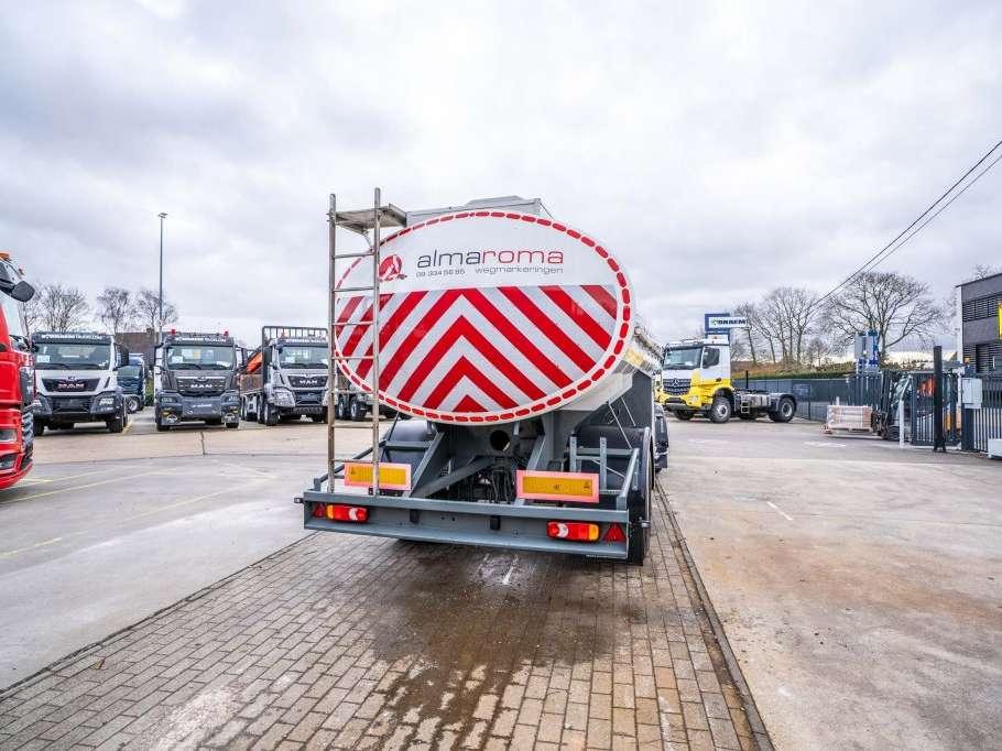 VAN DEN DIJSEL WATER TANK Photo 6