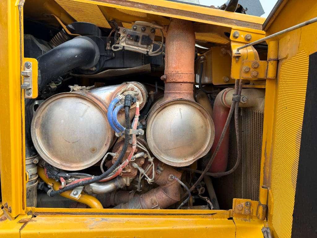 Caterpillar D6T LGP - German Machine / Ripper Valve Photo 25