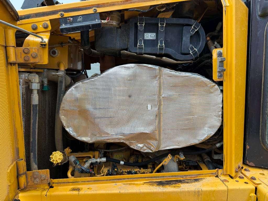 Caterpillar D6T LGP - German Machine / Ripper Valve Photo 26