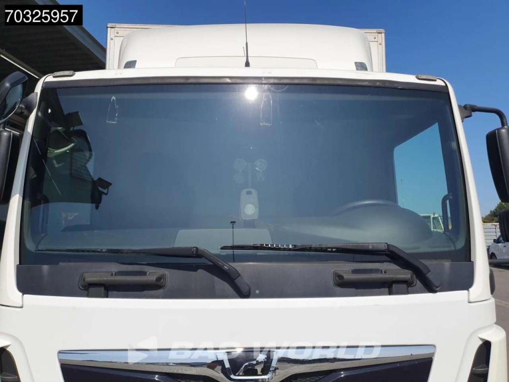 Man TGL 12.220 TGL 4X2 12t DHollandia Tailgate Euro 5 Photo 7