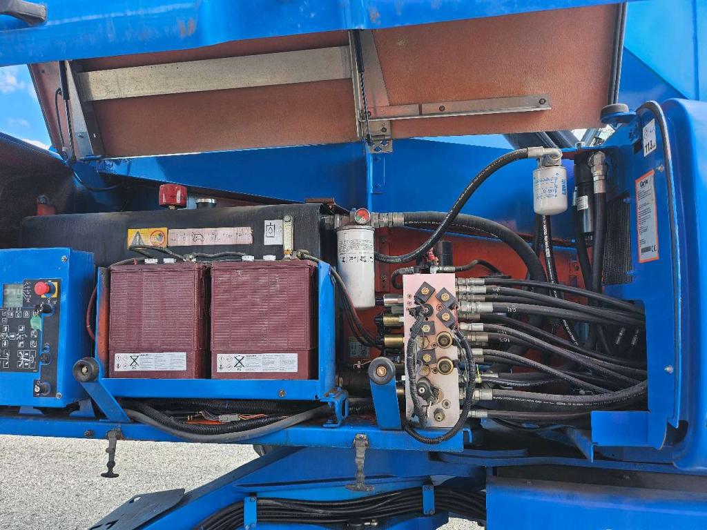 Genie Z-135/70 Photo 10