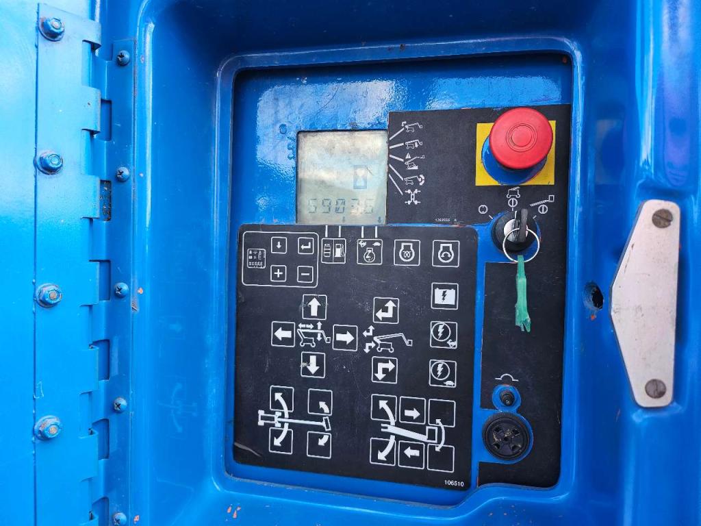 Genie Z-135/70 Photo 12