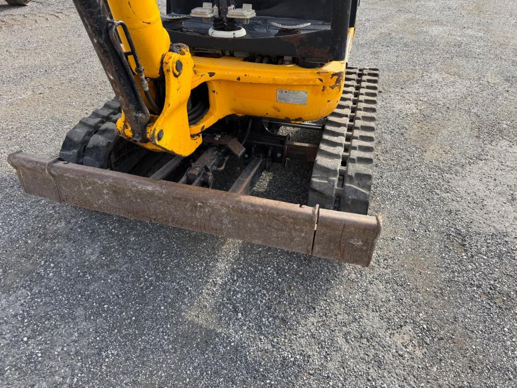 JCB 8018 Photo 10