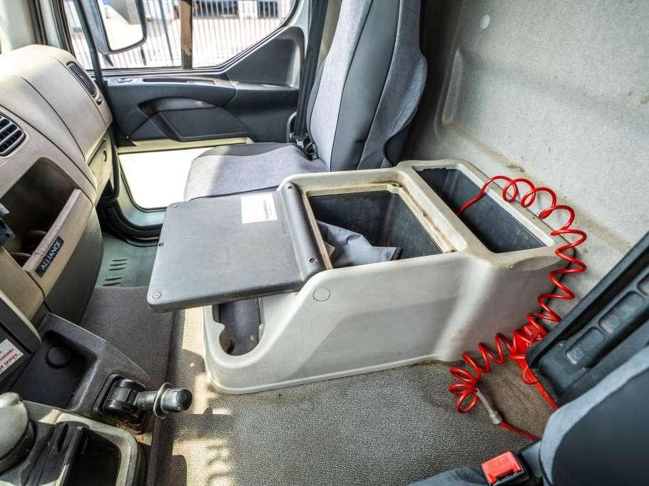Renault MIDLUM 270 DXI (14T.)+DHOLLANDIA Photo 16