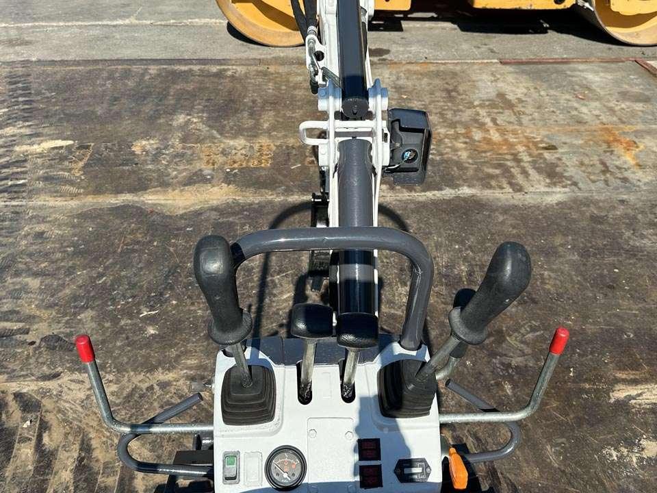 Bobcat E08 Photo 15