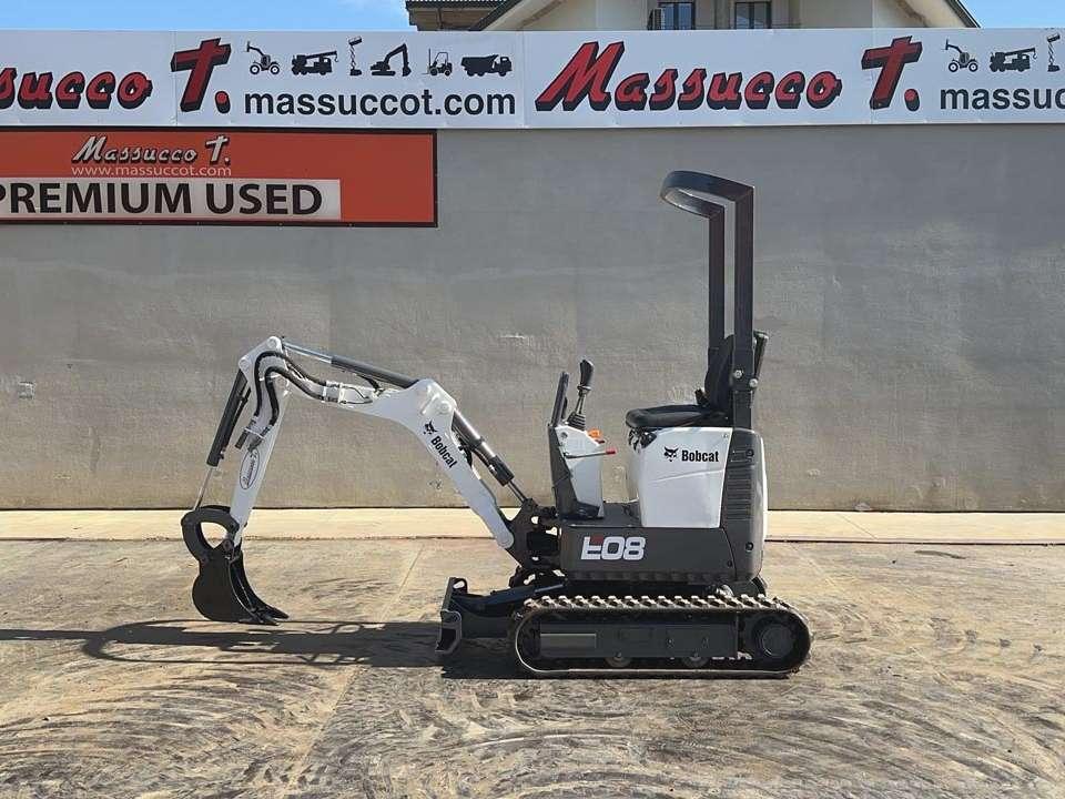 Bobcat E08 Photo 2