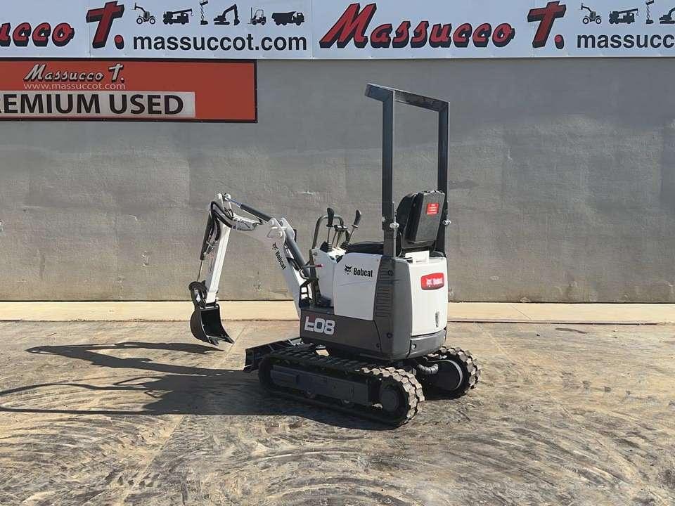 Bobcat E08 Photo 3