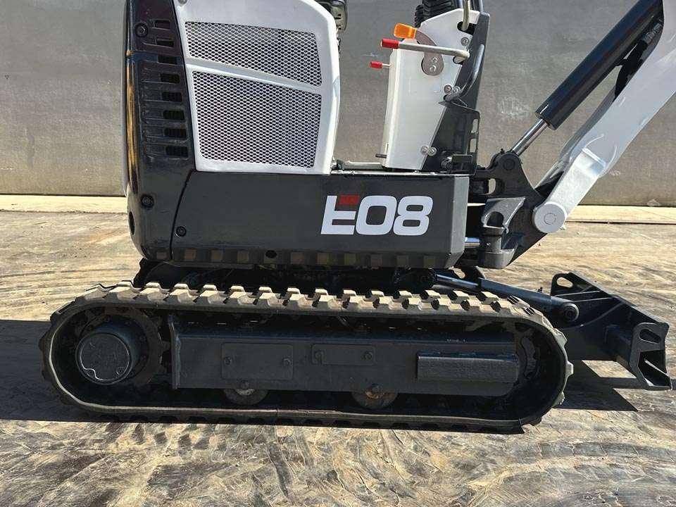 Bobcat E08 Photo 4