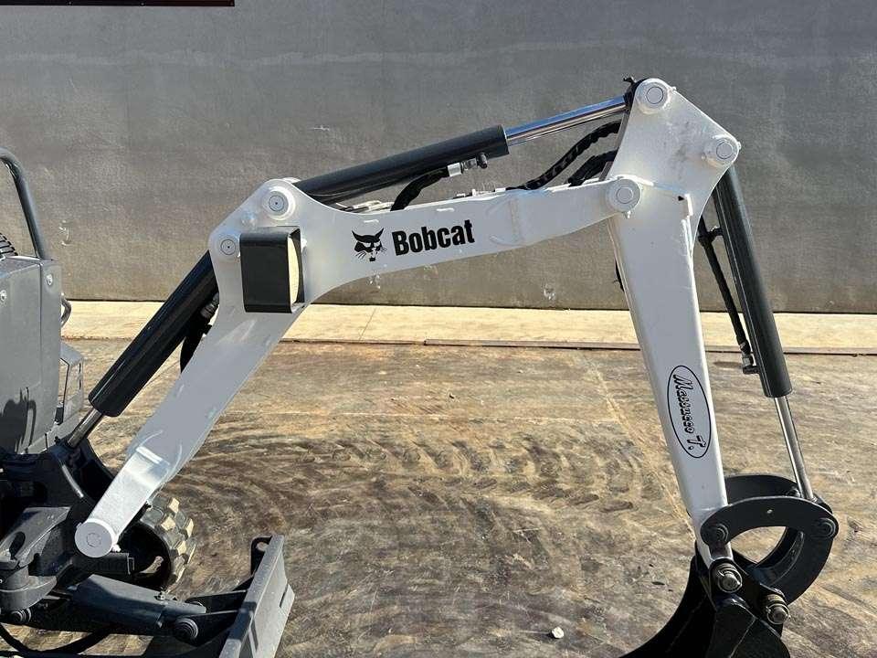 Bobcat E08 Photo 7