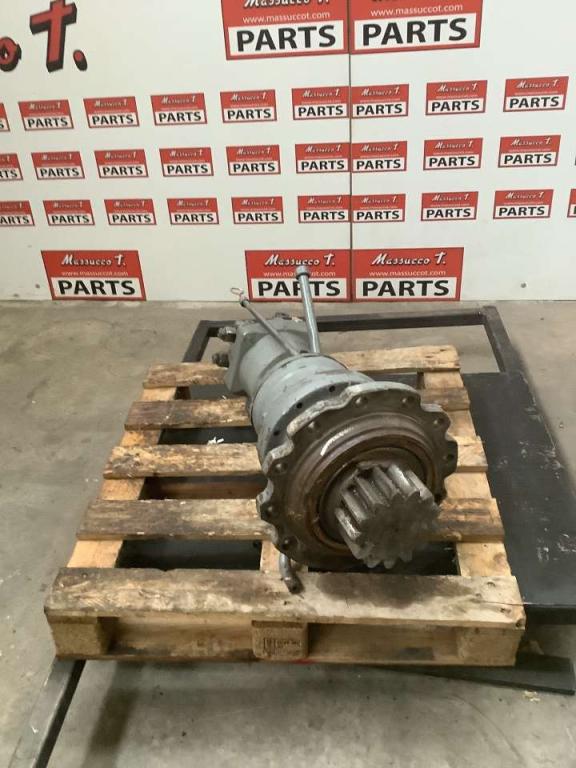 Moteur de rotation pour Hitachi ZX135US Photo 4