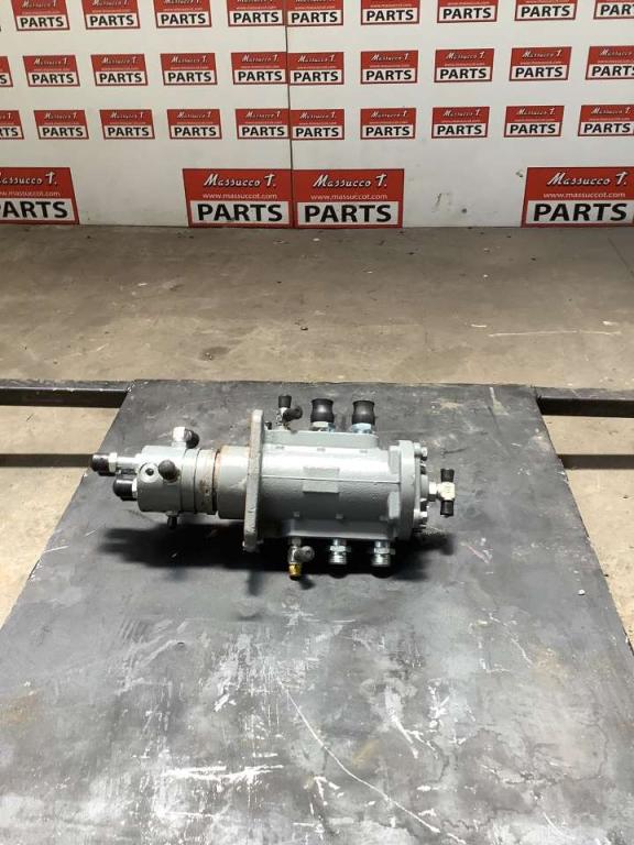Joint tournant pour Hitachi ZX 135US-7 Photo 3