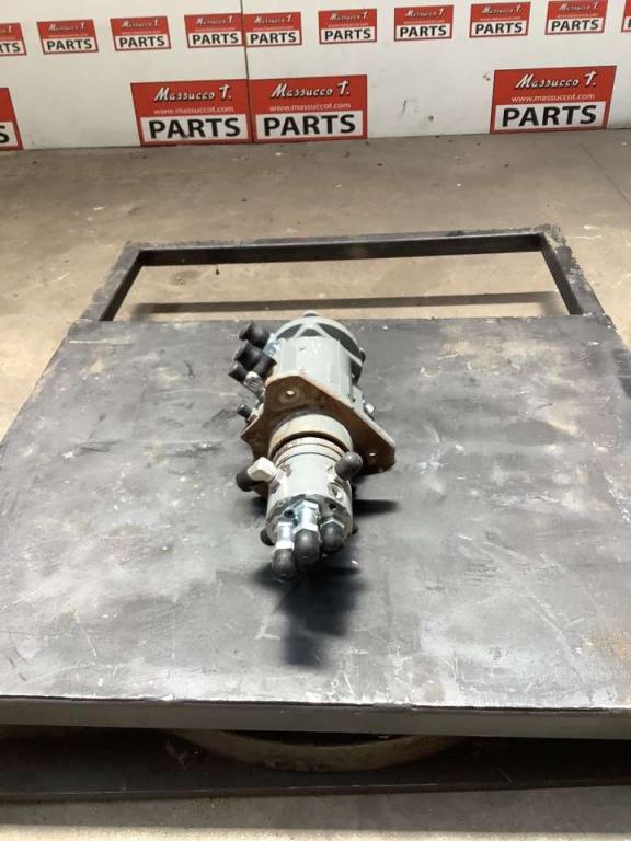Joint tournant pour Hitachi ZX 135US-7 Photo 4