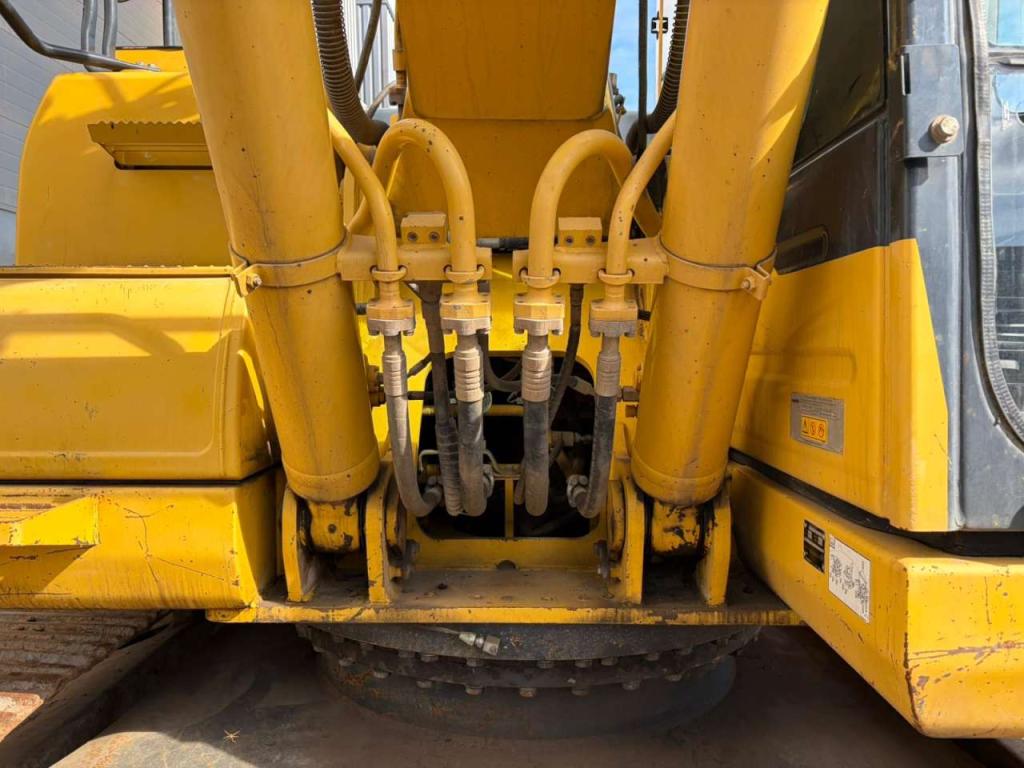 Komatsu PC240 Photo 25