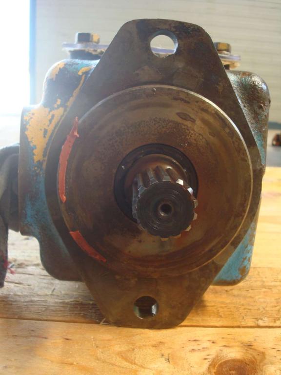 Pompe hydraulique pour Volvo 4600 Photo 2