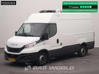 Iveco Daily 35S16 Roof Damage!  Automaat Koelwagen Thermo King V-300 MAX Airco Camera 3,5t Trekgewicht 16 en vente par BAS World B.V.