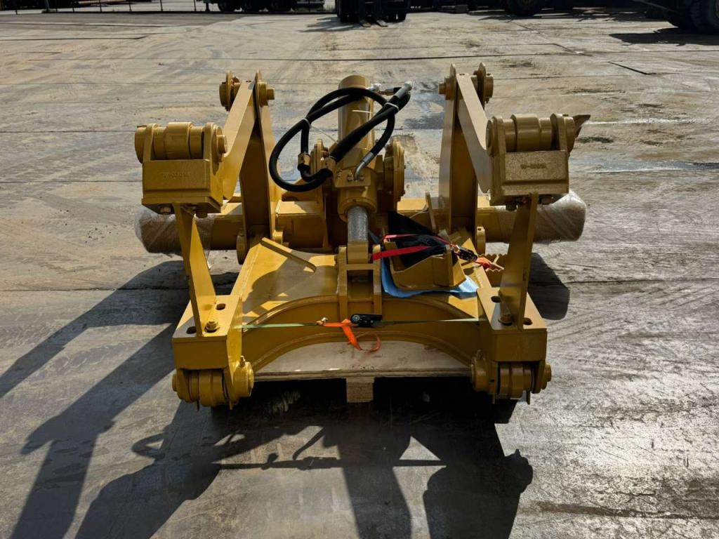 Caterpillar D6 New Gen Ripper with 1 Cylinder Photo 5