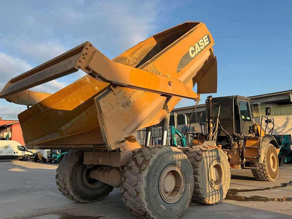 Case ADT 330B Photo 2