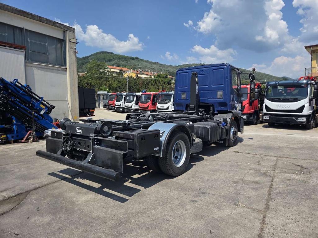 Iveco EUROCARGO CUBE 120-220 Photo 12