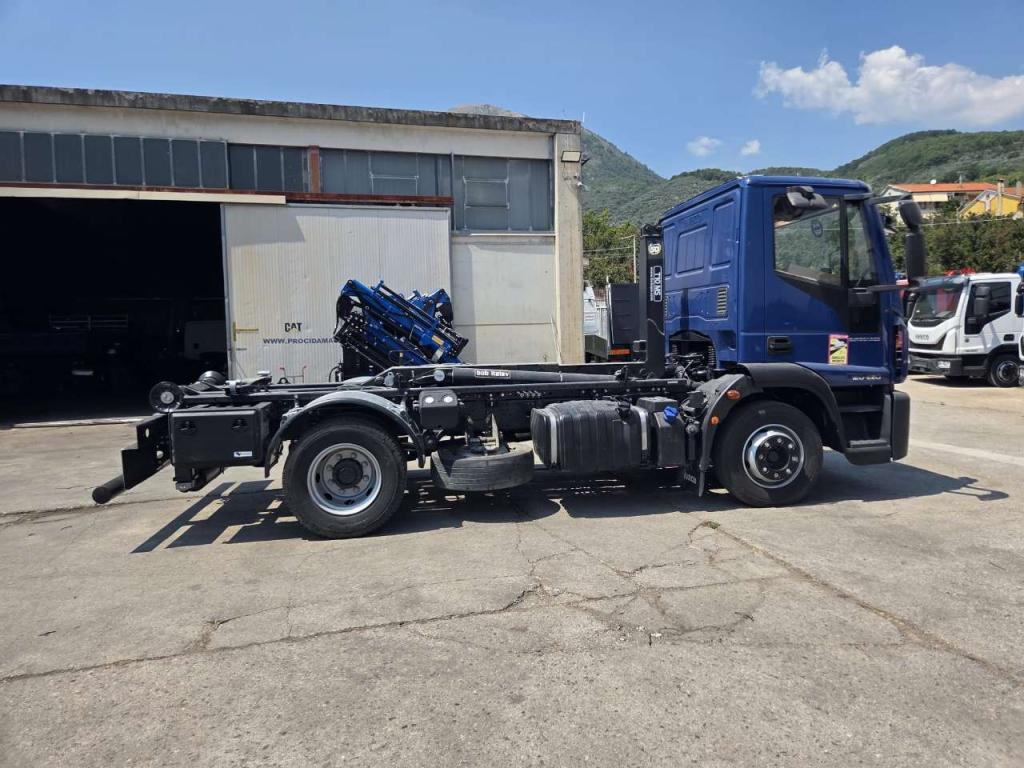 Iveco EUROCARGO CUBE 120-220 Photo 16