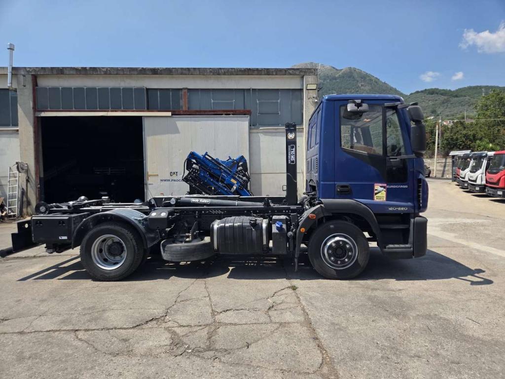 Iveco EUROCARGO CUBE 120-220 Photo 19