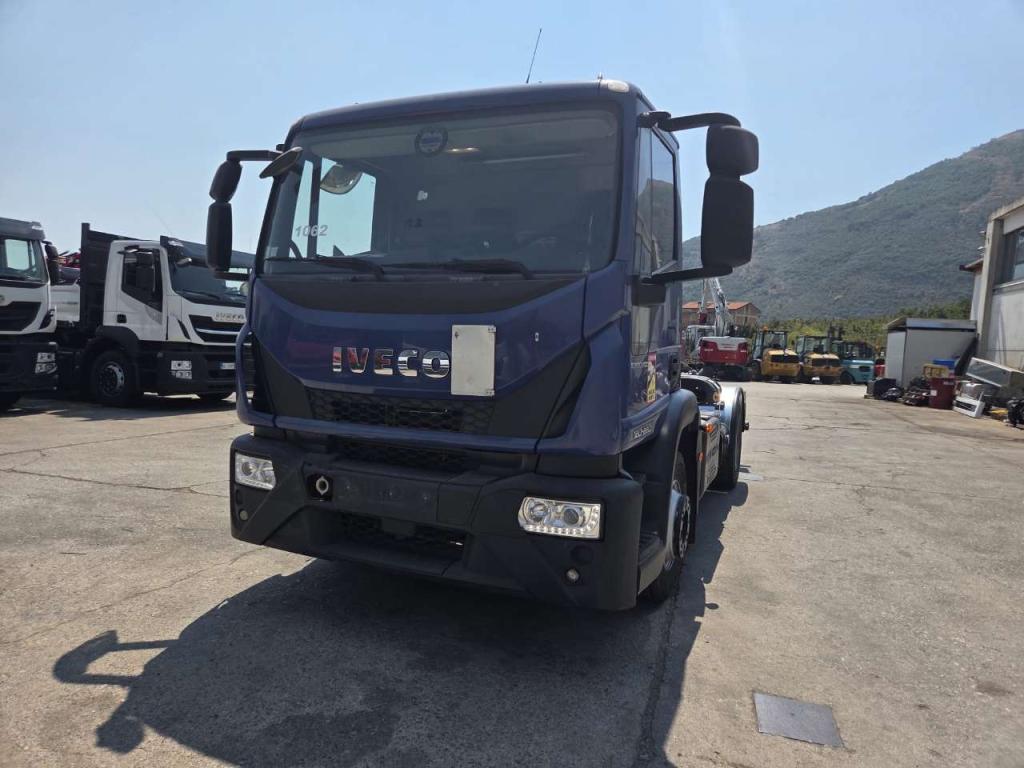 Iveco EUROCARGO CUBE 120-220 Photo 7