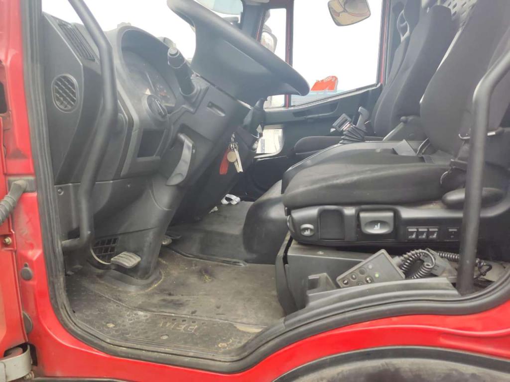 Iveco EUROCARGO 120-250 Photo 10