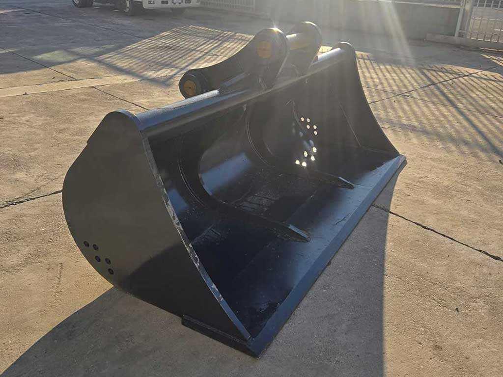 Emme Service F 350 Photo 4