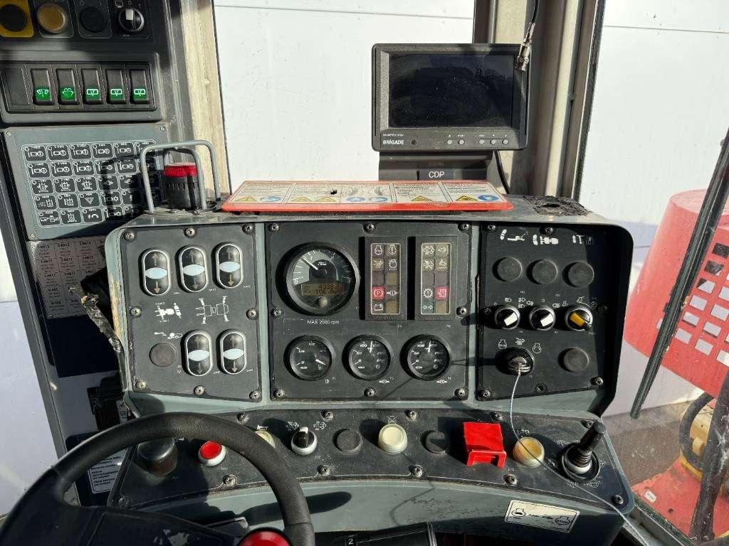 Sandvik DS511-C Roof Bolter 4x4 - Surface Drill Rig Photo 8