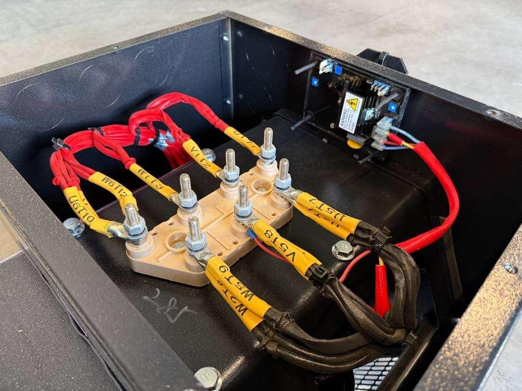 DPX CJ274E - 160 kVA Alternator - DPX-33907 Photo 6