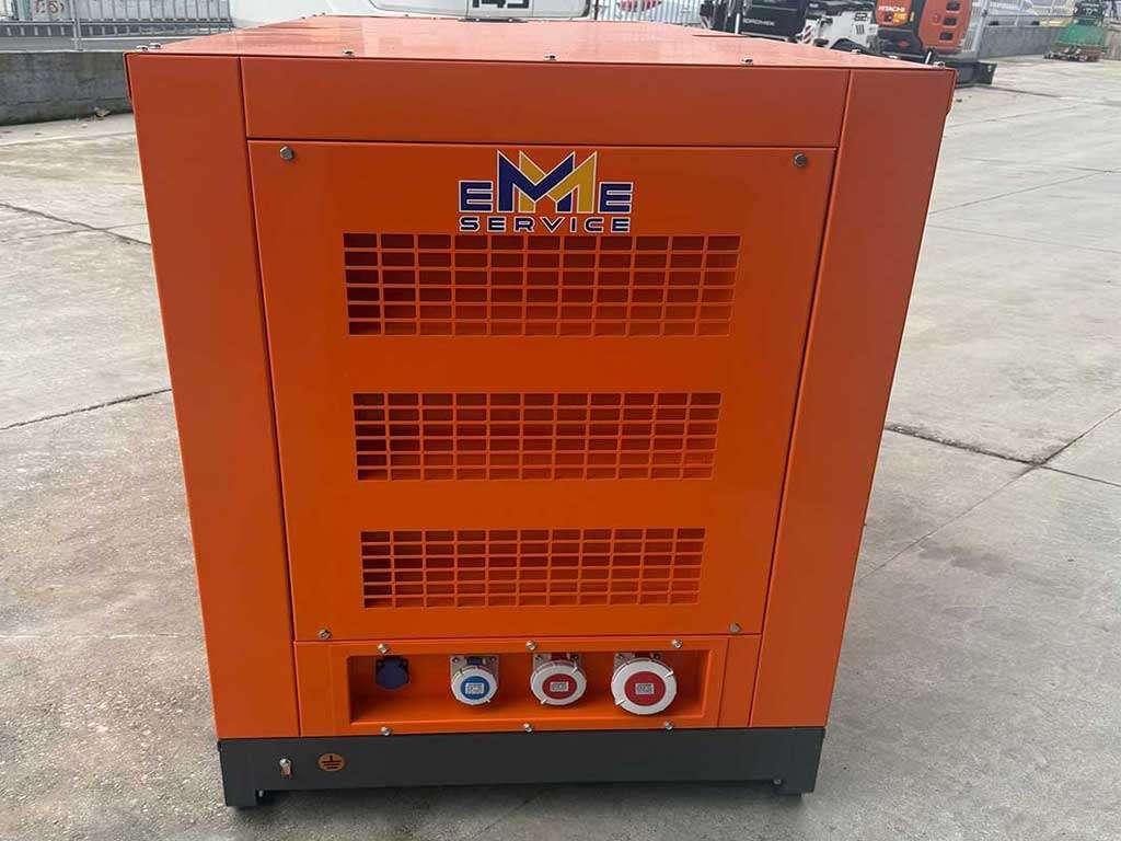 Emme Service GE 33 IS Photo 5