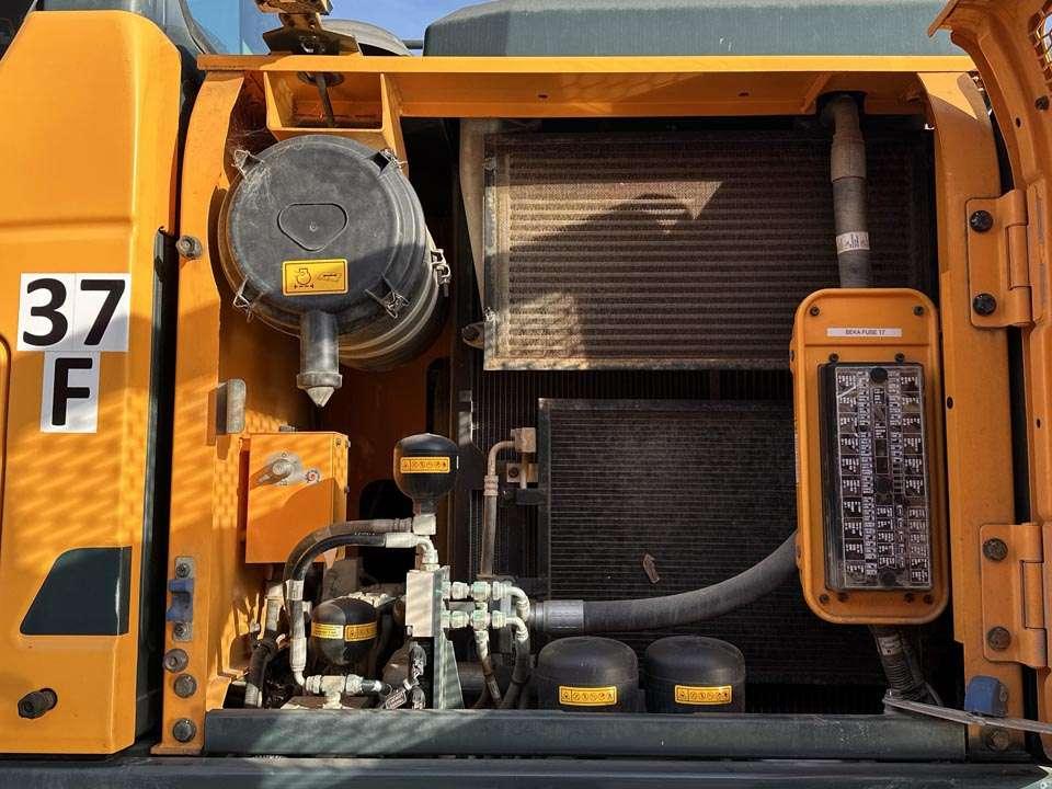 Hyundai HW140 Photo 12