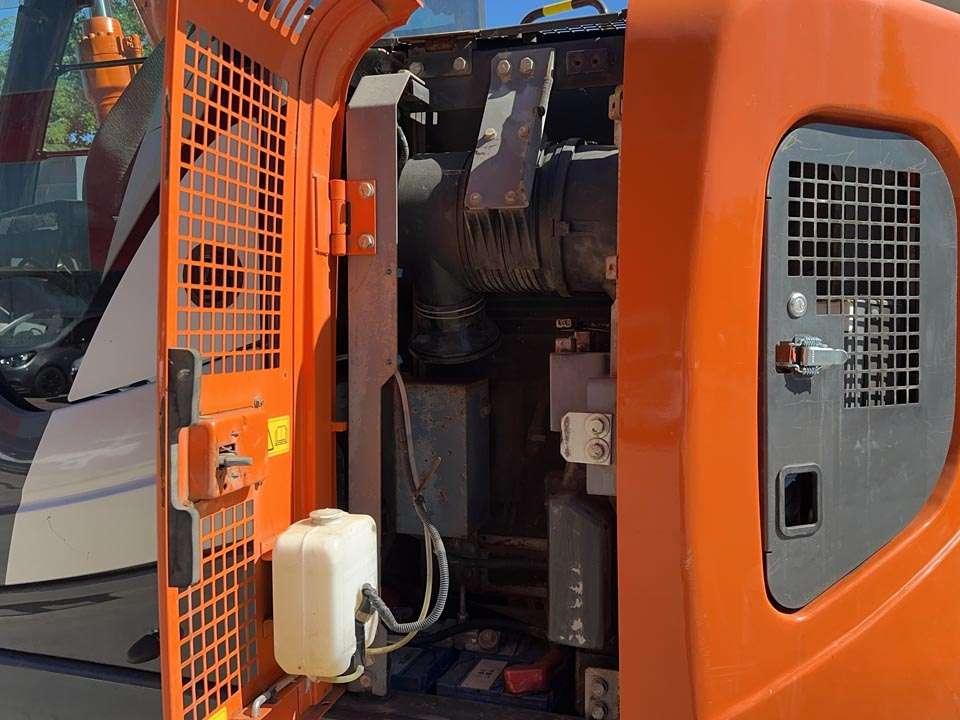 Hitachi ZX135US-6 SLF Photo 11