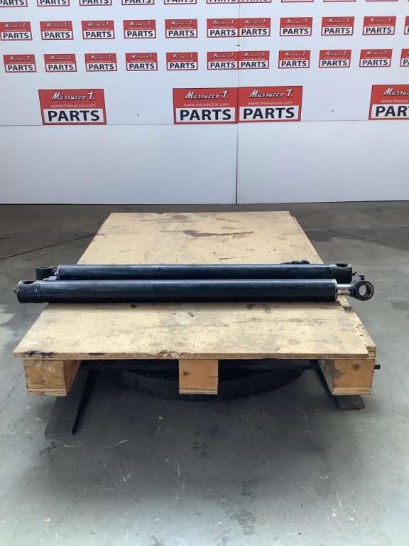 Piston de levage pour Bobcat 753 Photo 1