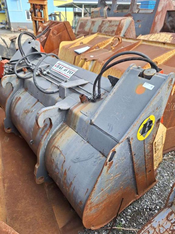 2300 mm with grab Godet de chargement Photo 3