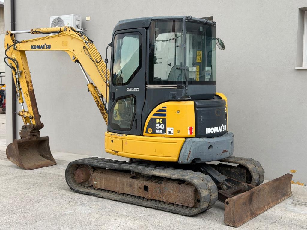 Komatsu PC55MR-2 Photo 6