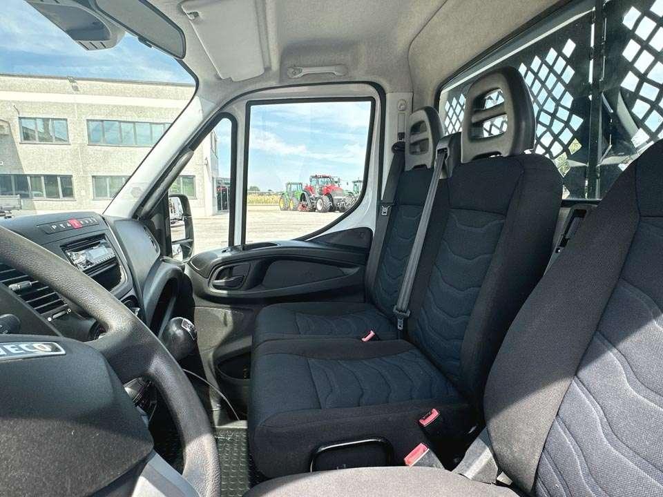 Iveco DAILY 60-150 4x2 Photo 15