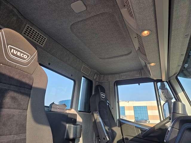 Iveco Stralis AD 260S33 Photo 11