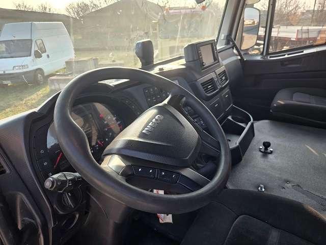 Iveco Stralis AD 260S33 Photo 12
