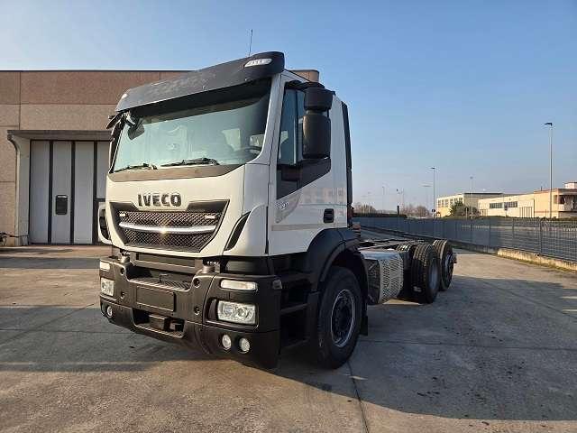 Iveco Stralis AD 260S33 Photo 9